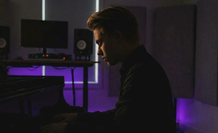 Weet. in the studio